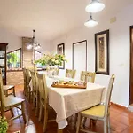 Casa Lazaro, *