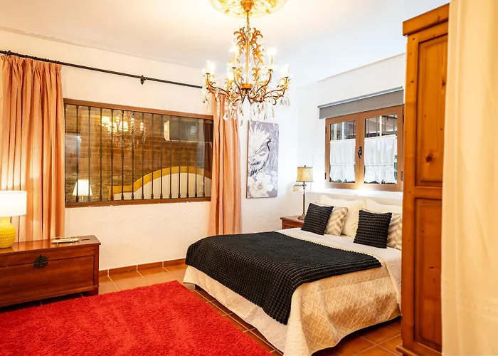 Casa Lazaro, Тегесте