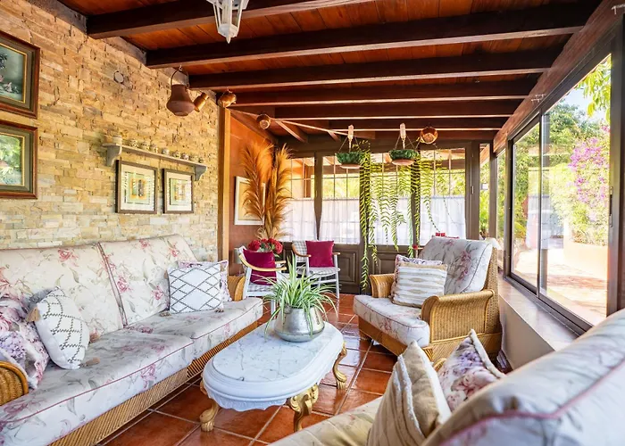 Casa Lazaro, Тегесте