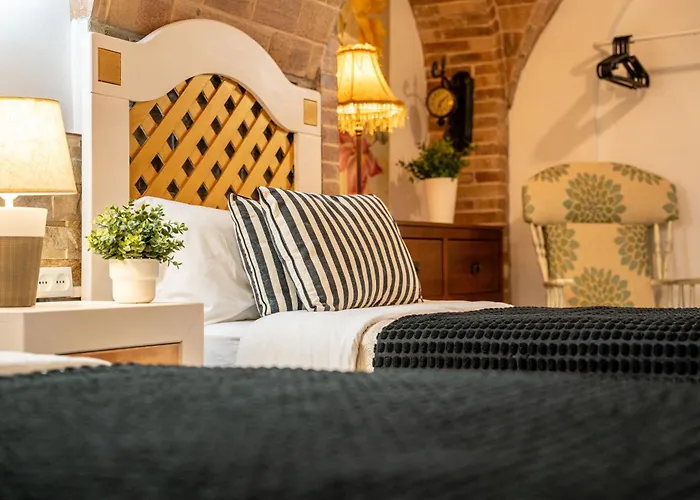 Casa Lazaro, * Тегесте