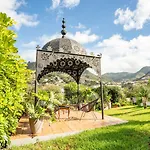 Casa Lazaro, 아파트